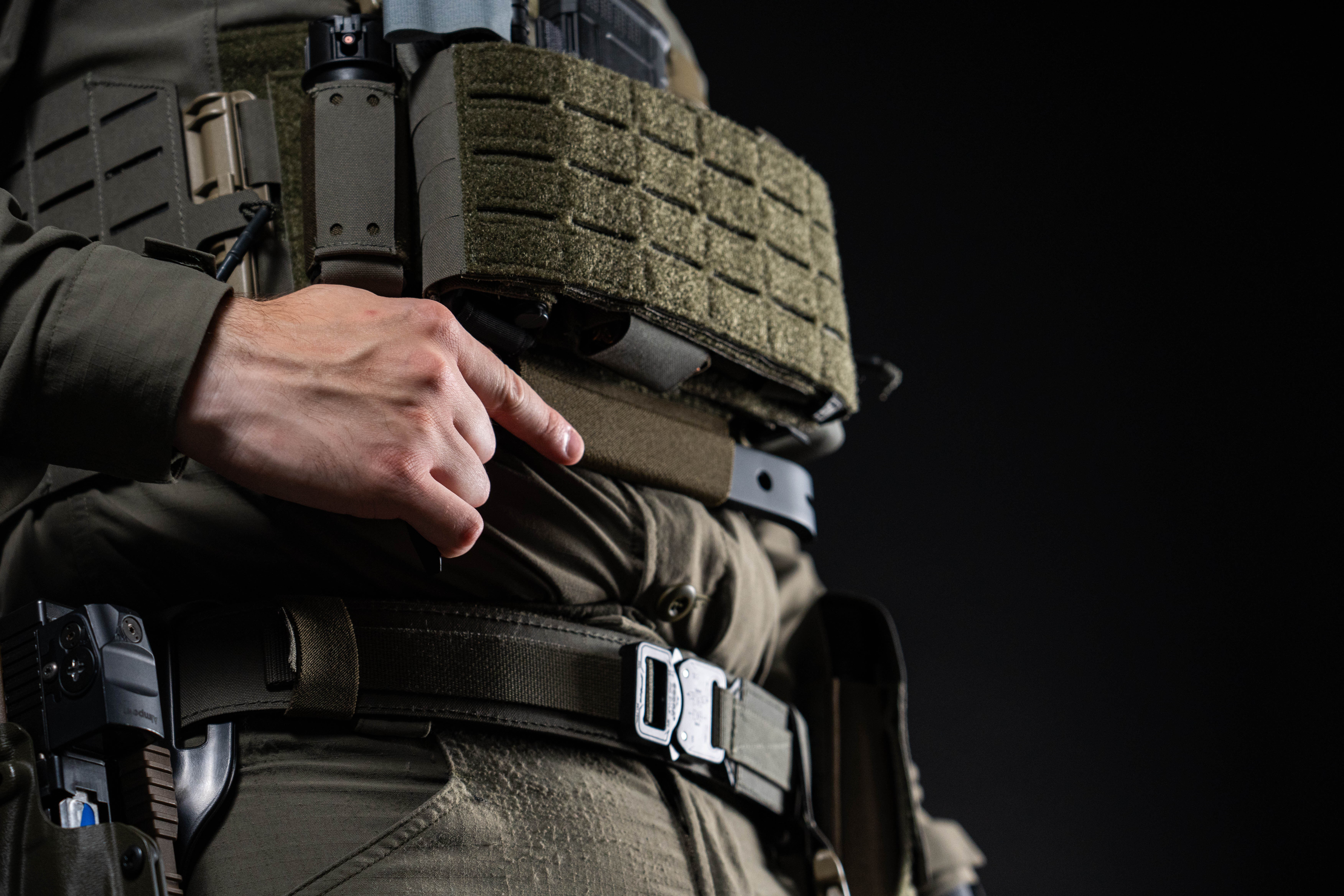Good Dude Bar Sleeve being used by operator